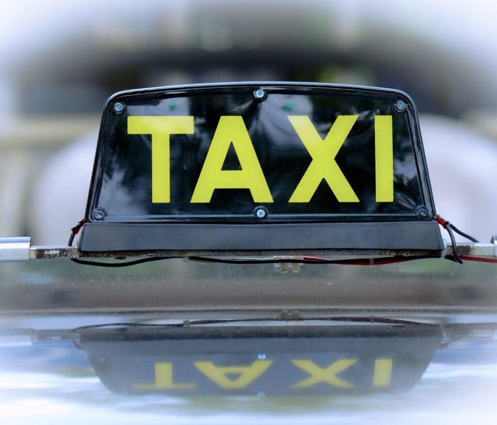 Experience safe, comfortable, and reliable Luxury Taxi Marrakech for airport pickups, city rides, and long-distance trips.